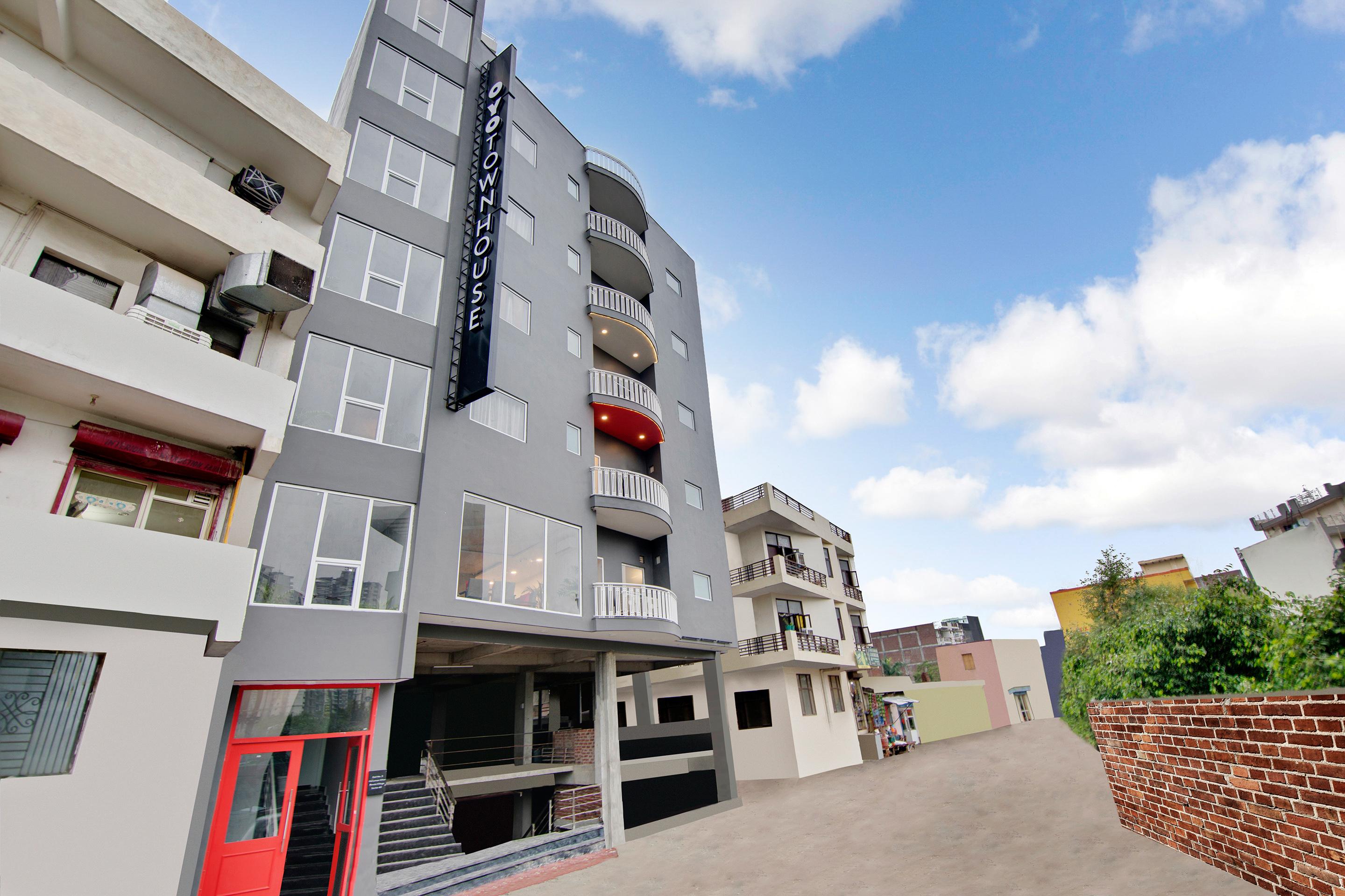 Townhouse Sector 49 Near Logix City Centre 노이다 외부 사진