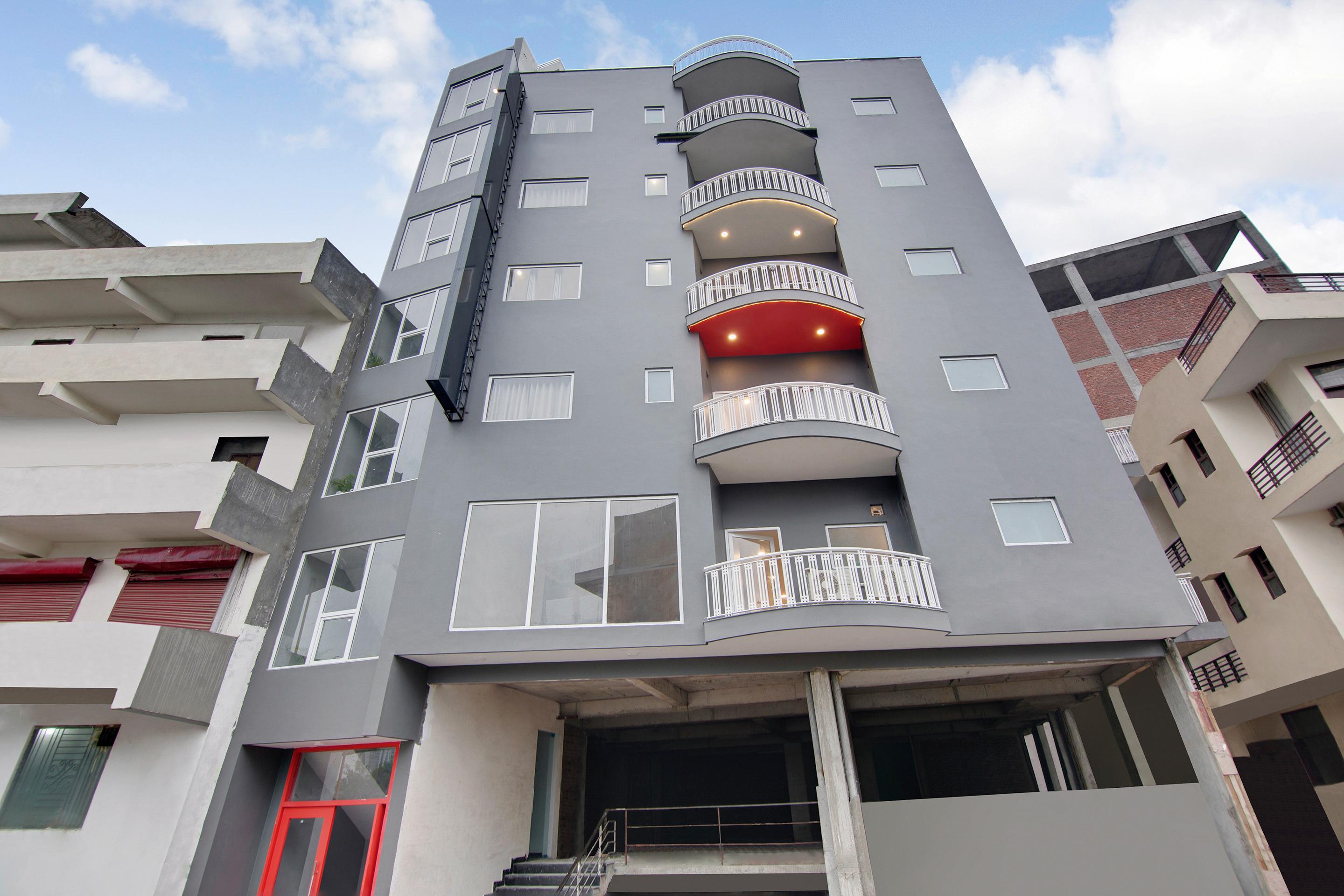 Townhouse Sector 49 Near Logix City Centre 노이다 외부 사진